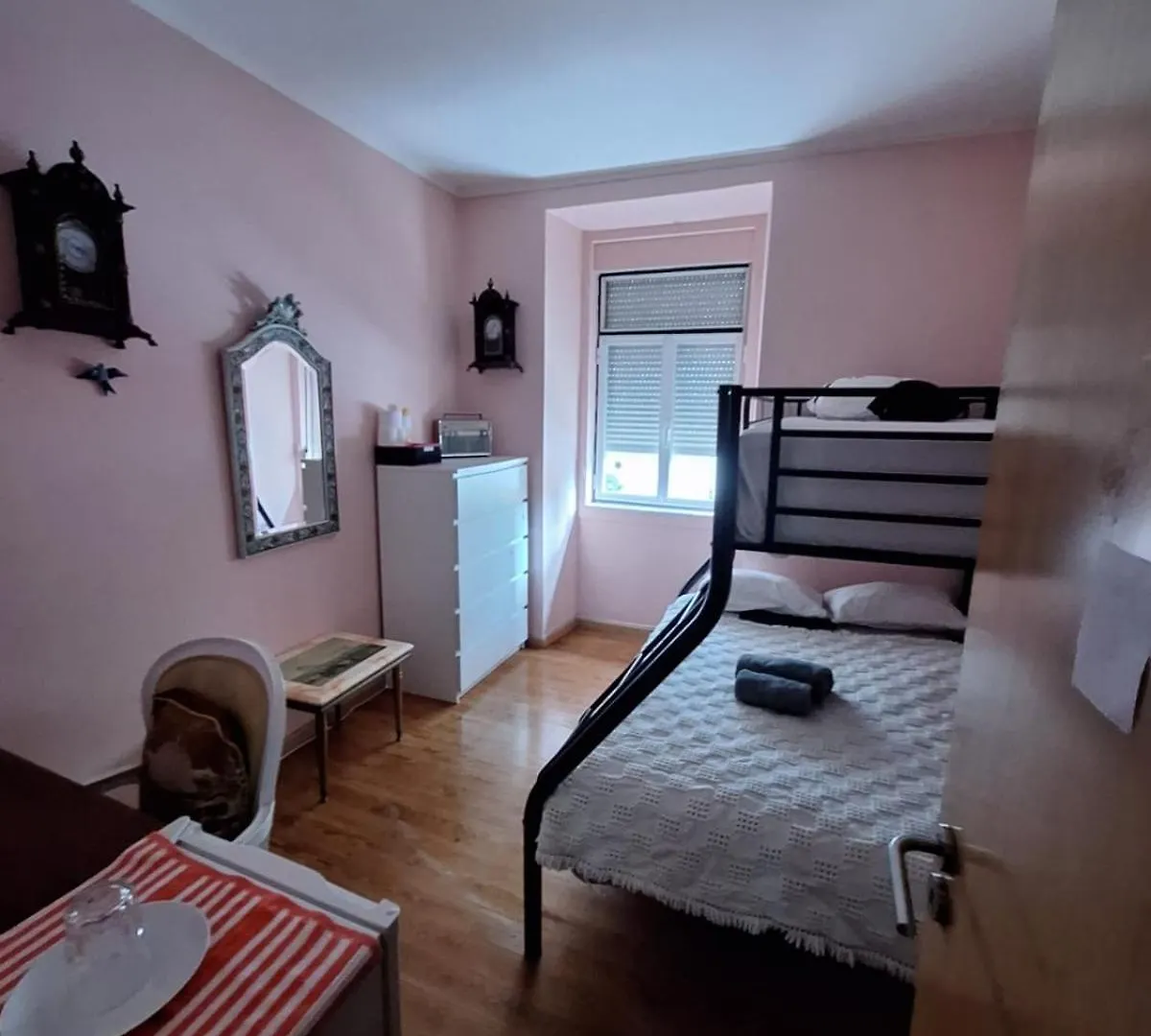 Quarto Barato Centro De Lisboa Hotel Guest house Lisbon