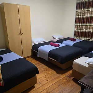  Guest house Lisbangla